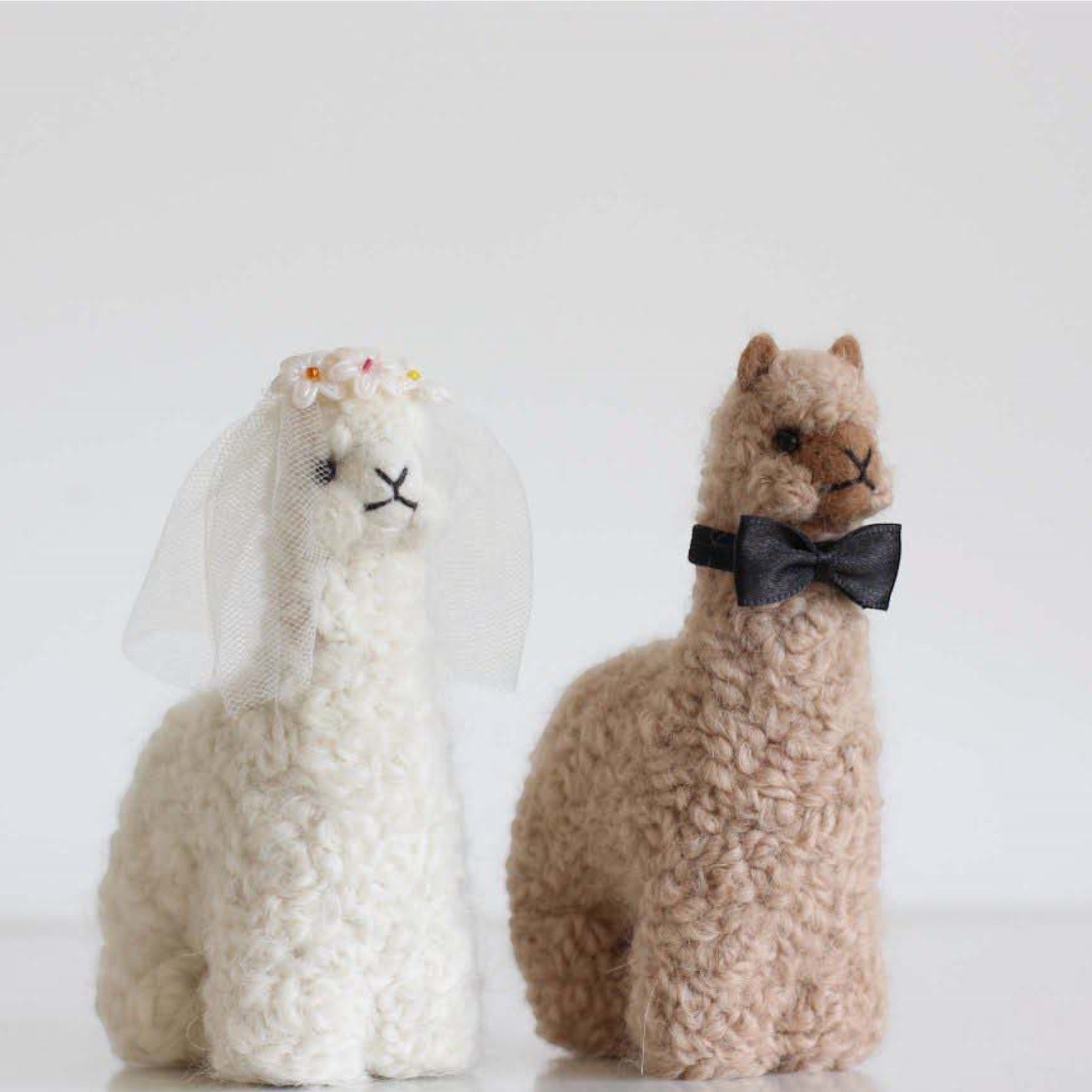 Needle felted alpaca bride and groom in white and beige, cute wedding keepsake.