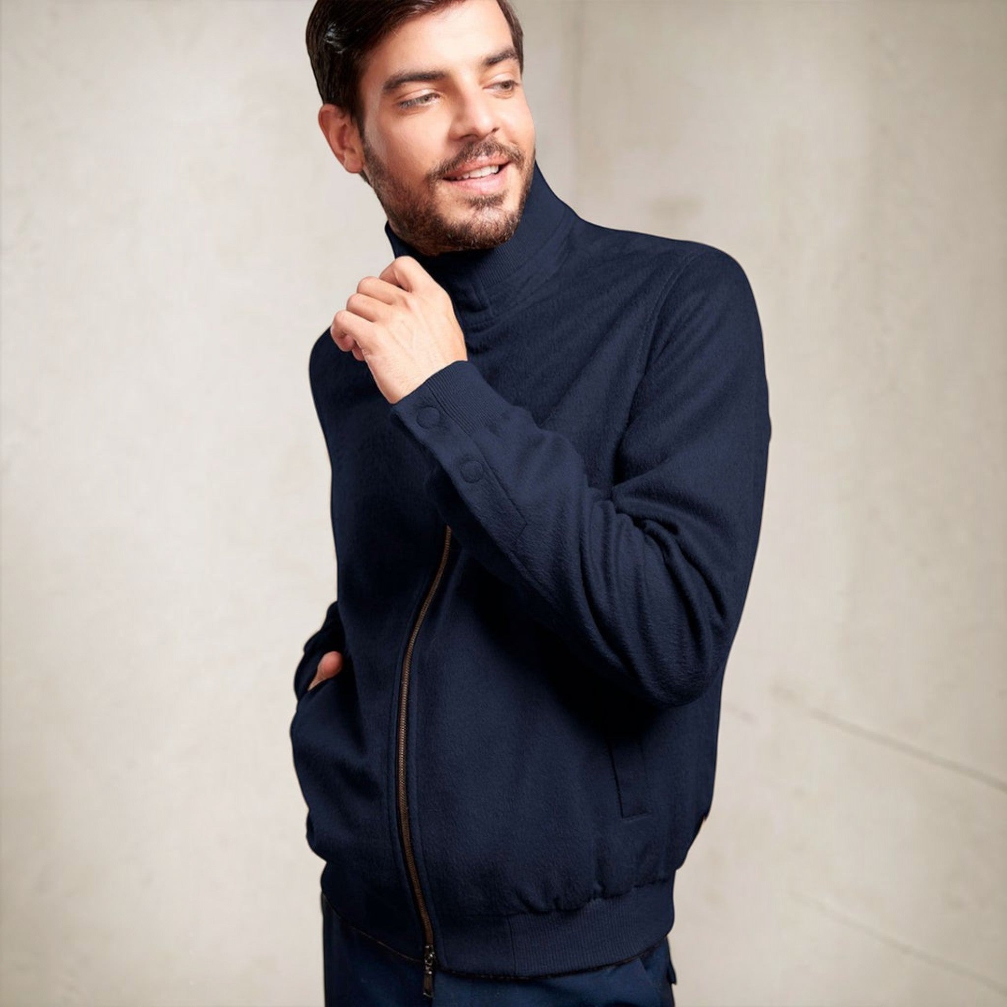 Nadrian men’s alpaca wool jacket with practical outer pockets in blue