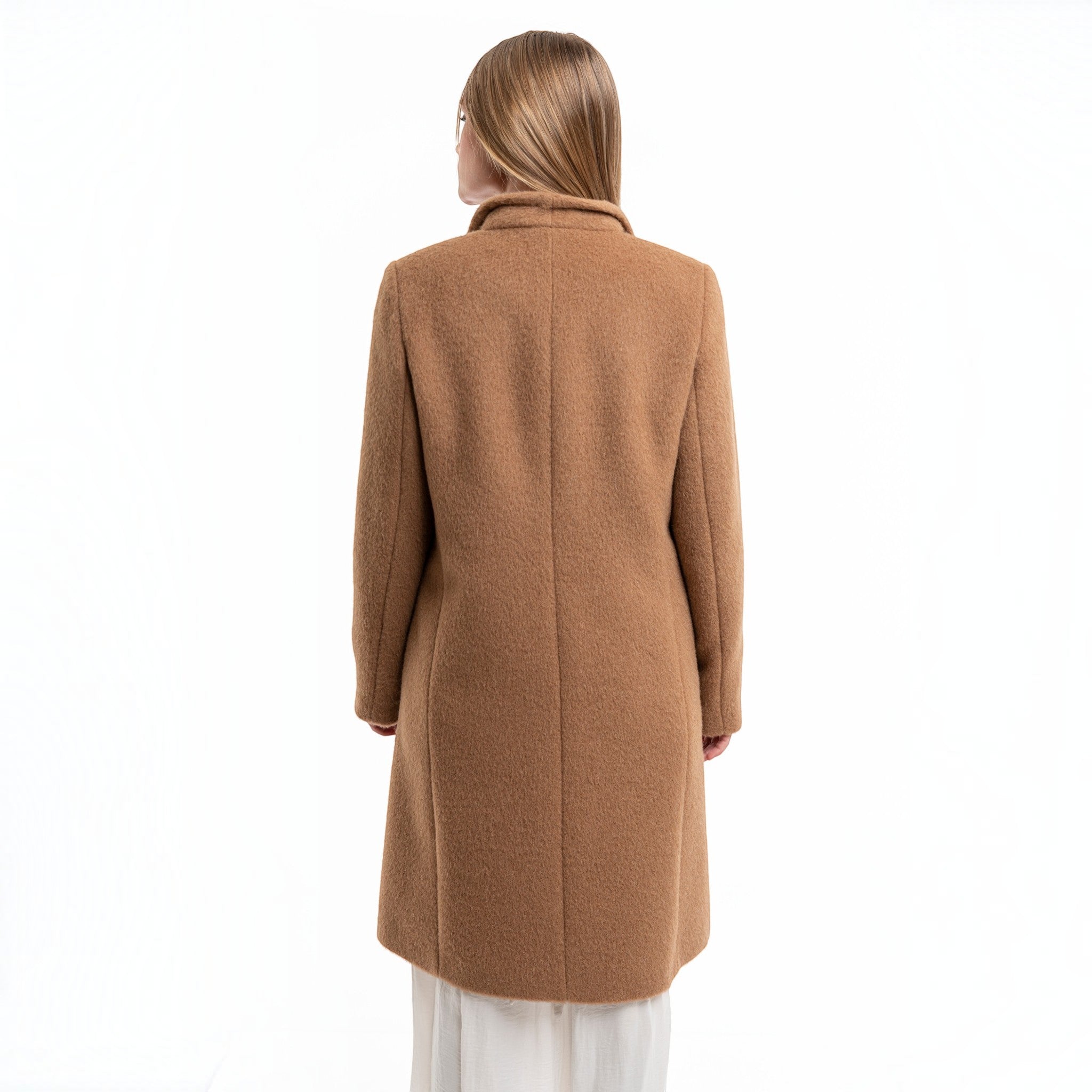 Cinnamon women’s overcoat with lapel collar and concealed buttons
