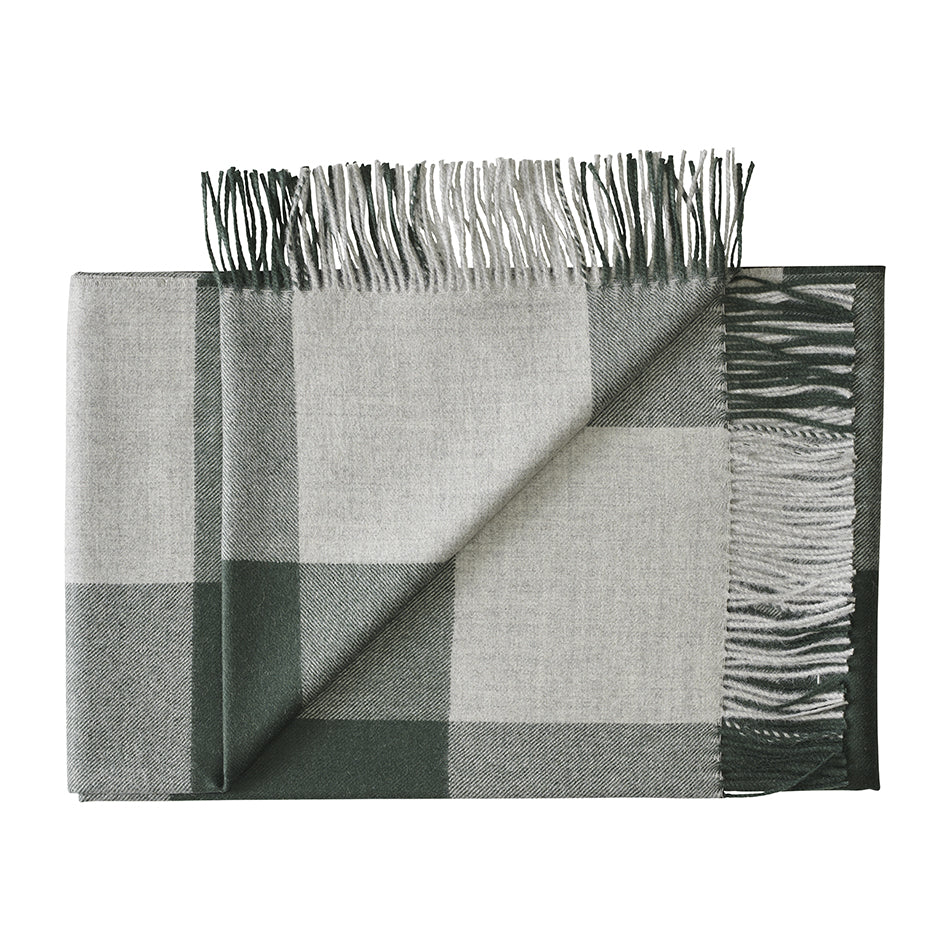 Luxury folded baby alpaca throw rug for sofa or bed green Checkered.