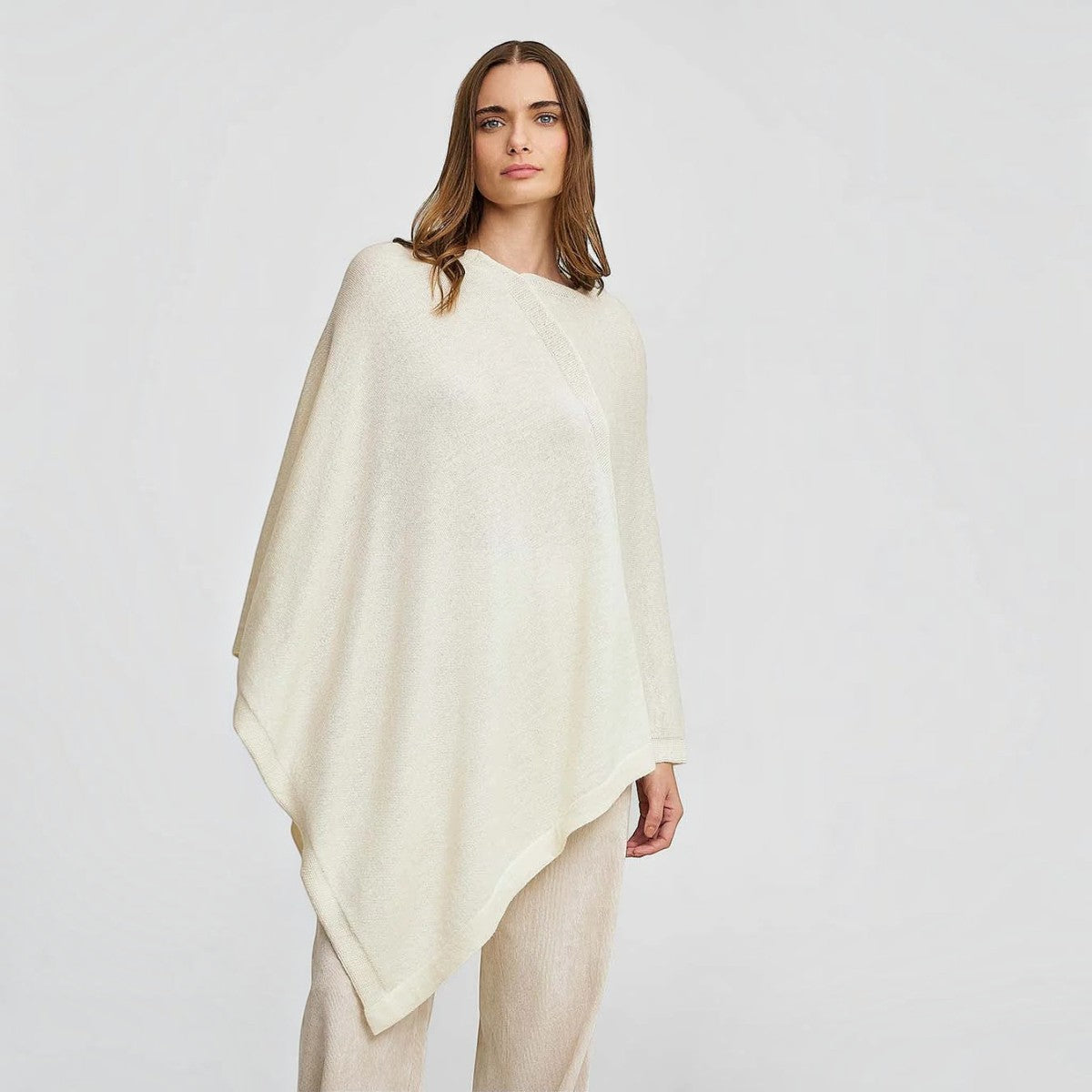 Women’s Almendra 100% Baby Alpaca poncho in soft ivory
