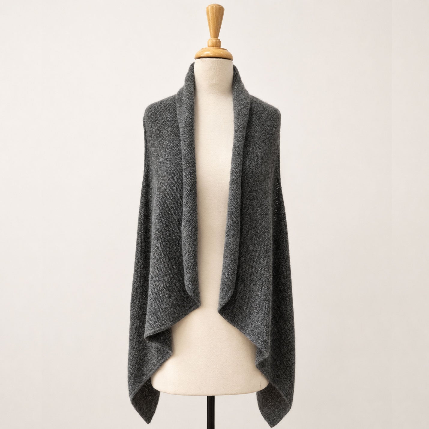 #Color_Mid Grey