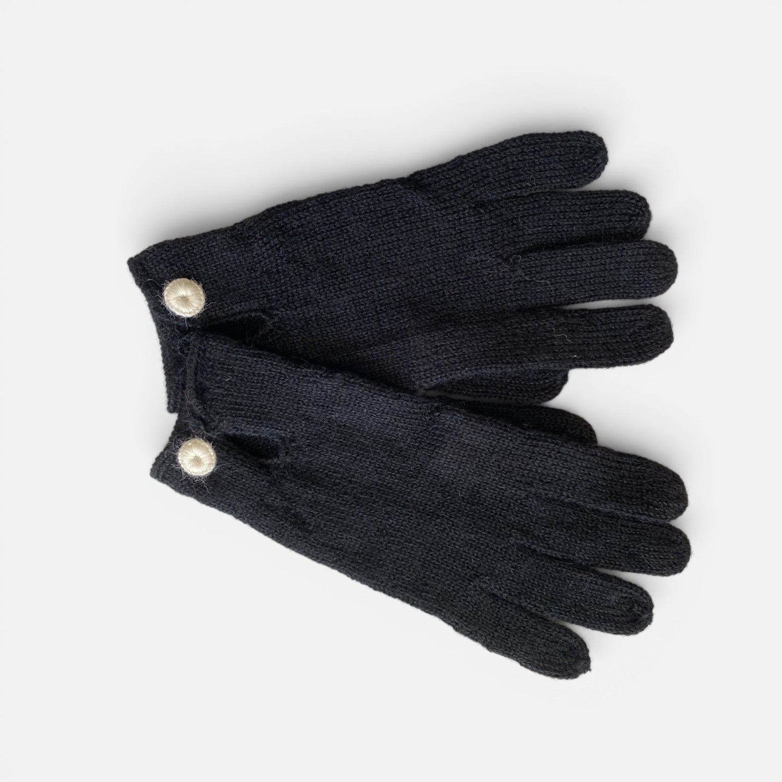 Soft knitted button gloves made from 100% Baby Alpaca