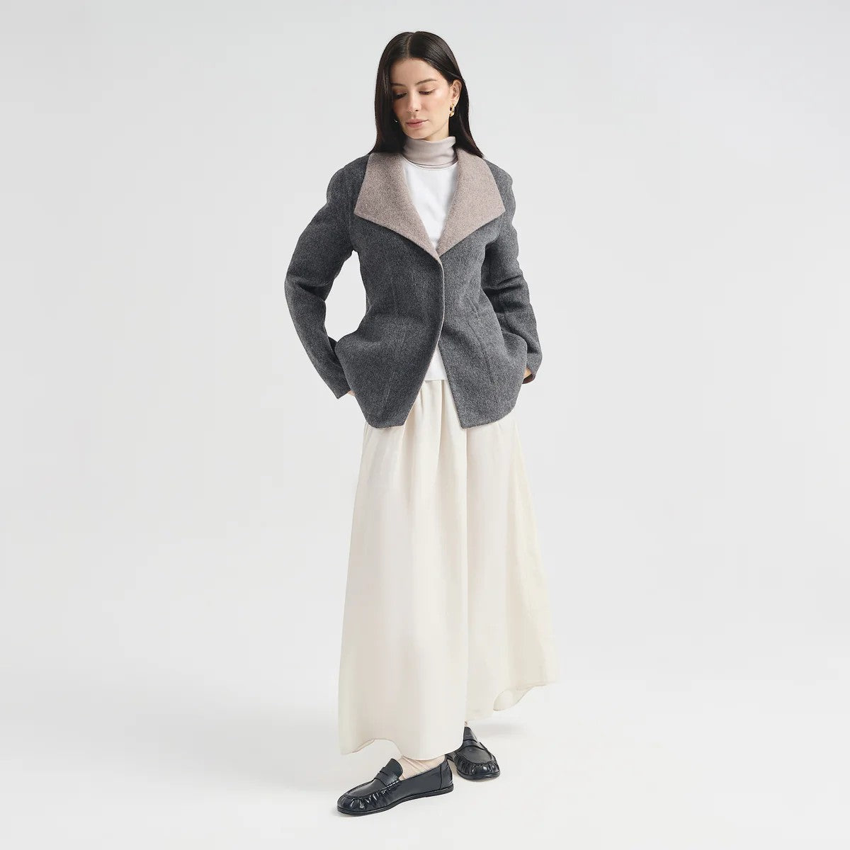 Women’s reversible alpaca blend jacket with single-button closure