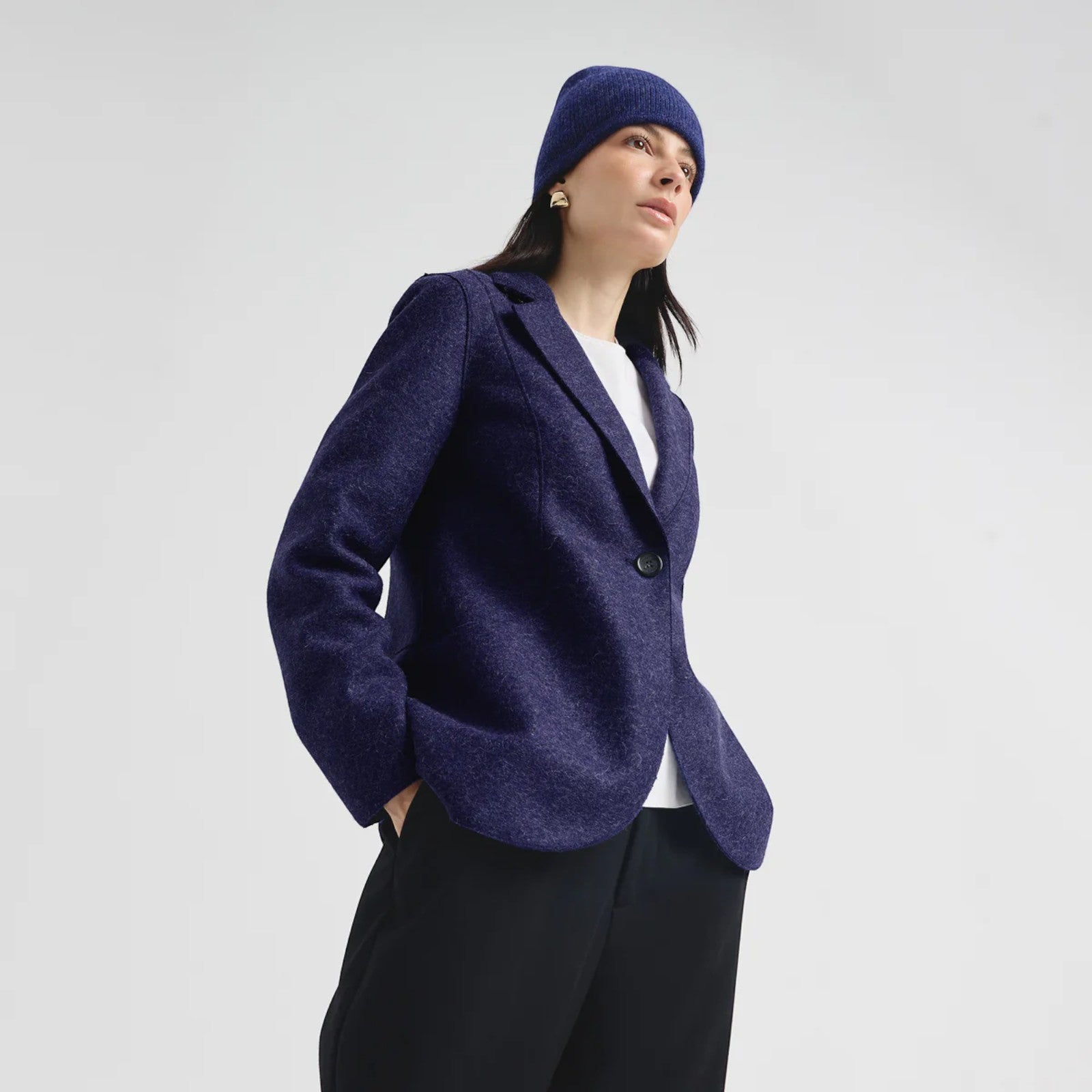 Women’s blue Carina alpaca jacket with tailored single-button design