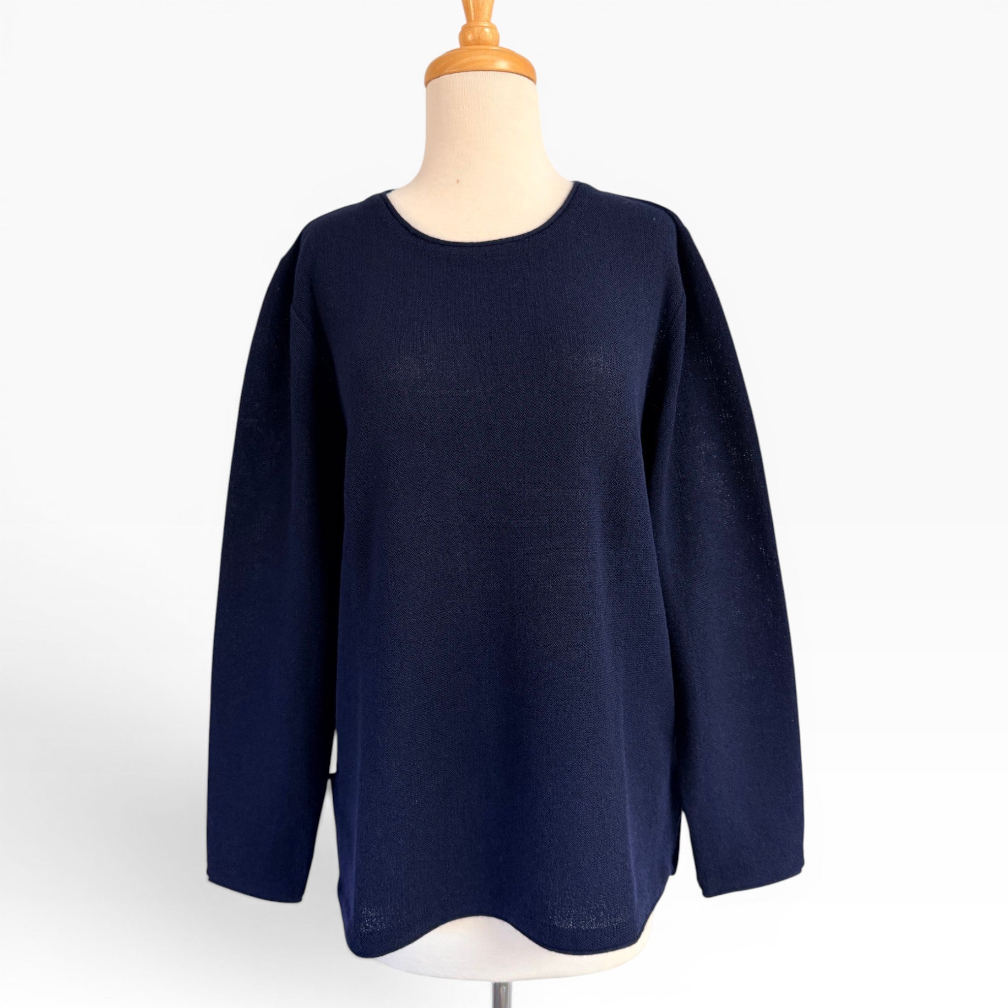 Classic women's Cerrada Tunic for winter outfit in classic navy