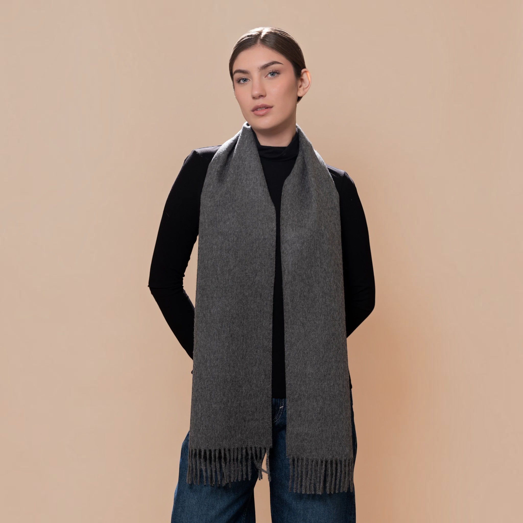 #Color_Mid Grey