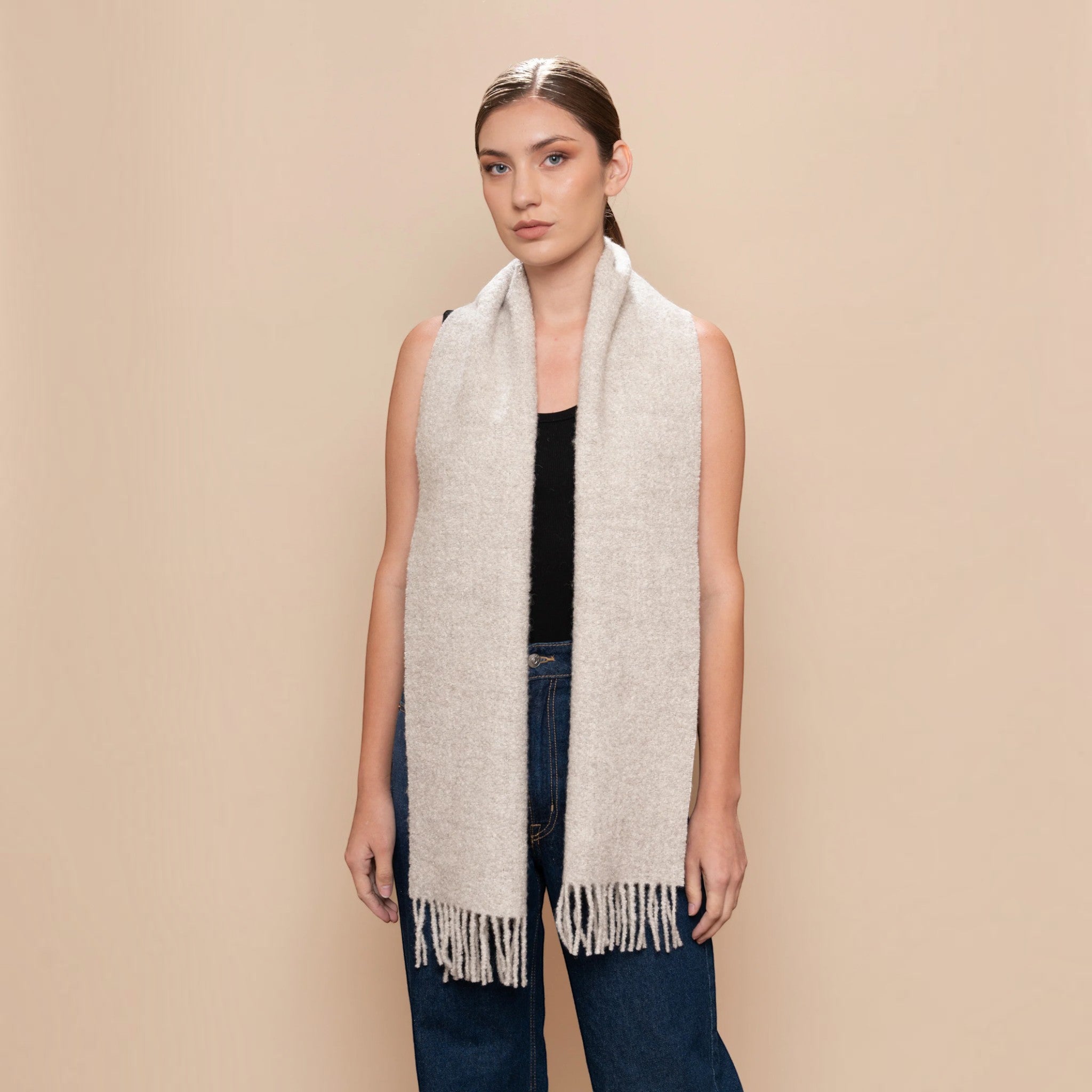Undyed light grey bouclé scarf in Baby Alpaca Eco and Silk Eco with twisted fringe