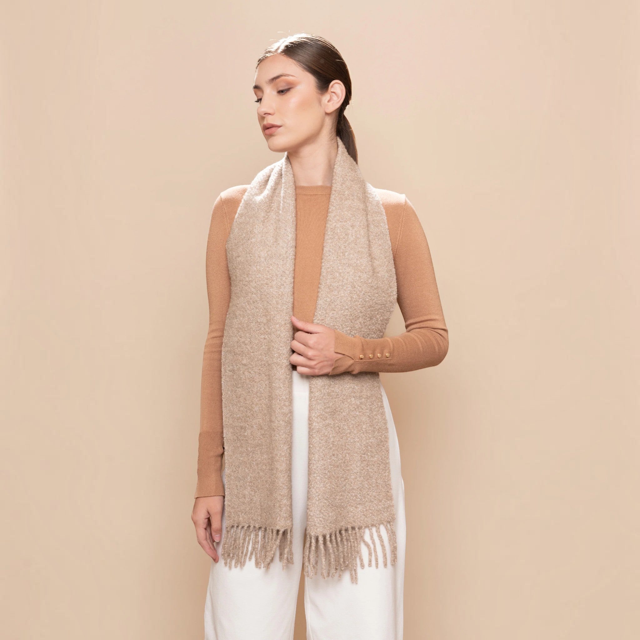 Undyed oatmeal bouclé scarf in Baby Alpaca Eco and Silk Eco with twisted fringe