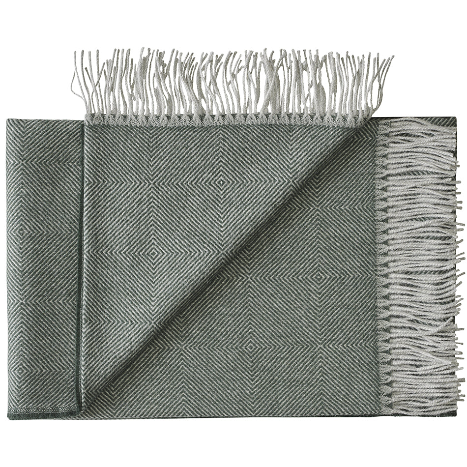 Gray woven blanket with geometric pattern made with luxury baby alpaca fibre