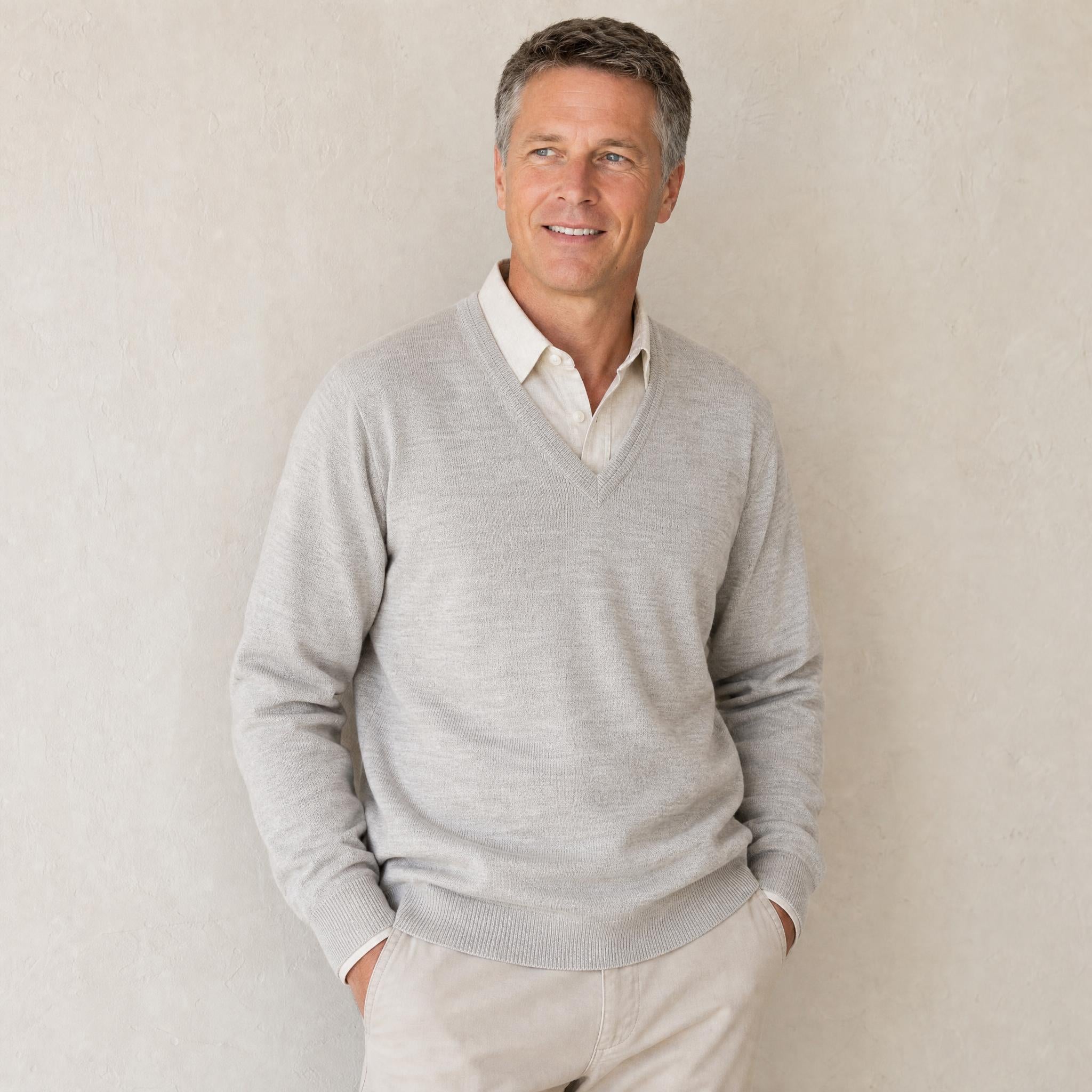 Men’s natural fibre V-neck sweater in alpaca cashmere blend with Australian Made Logo